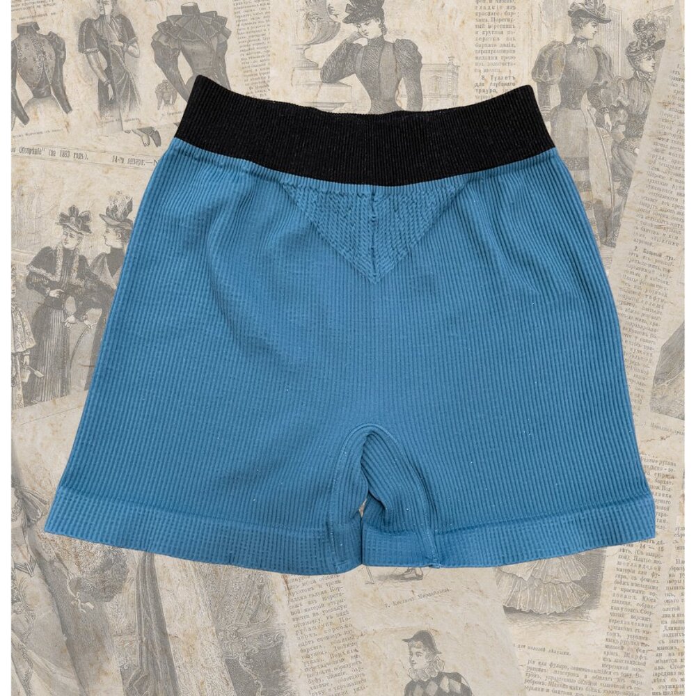 Free People FP Movement Prajna Yoga Shorts in Gorgeous Bluegrass - M/L - EUC